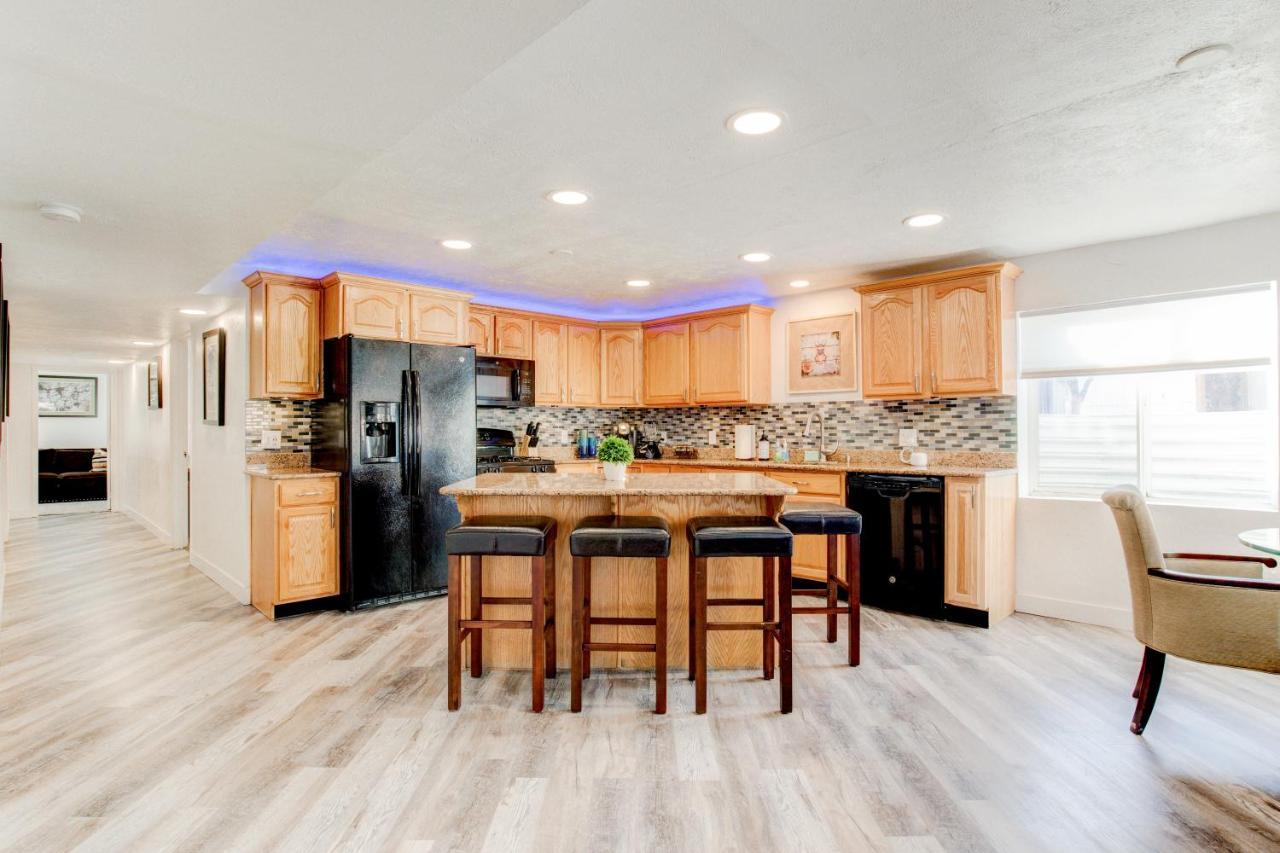 Modern Private Whole Unit 4 Bedroom Guest Suite King Bed Salt Lake City Exterior foto